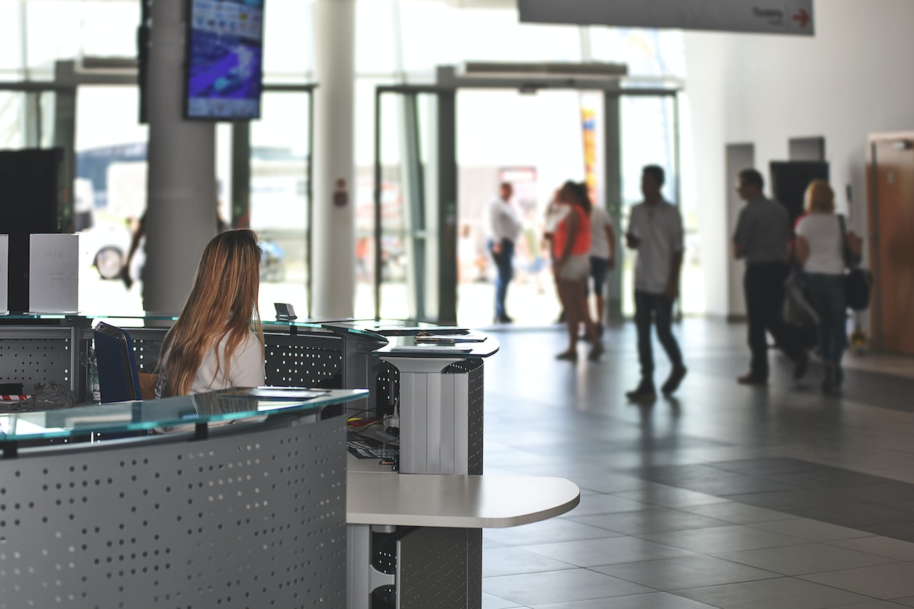 A customer service agent waiting to help someone