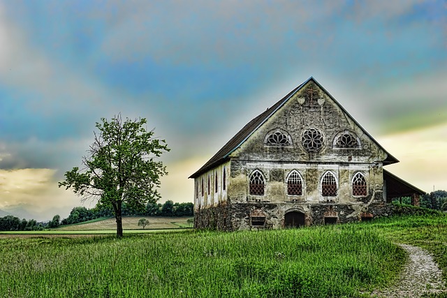 hdr picture of a run down house on a hill