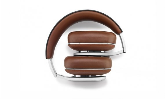 Bowers and Wilkins P9