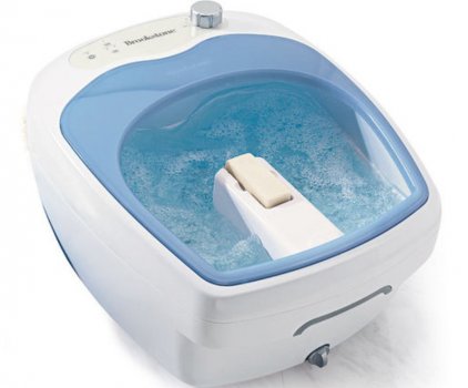Brookstone Heated Aqua-Jet Foot Spa foot massagers