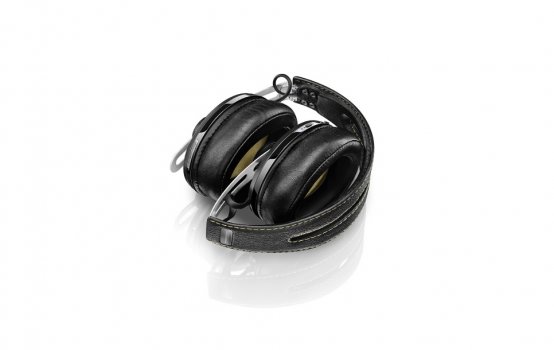 Sennheiser Momentum Wireless bluetooth headphones wireless folded